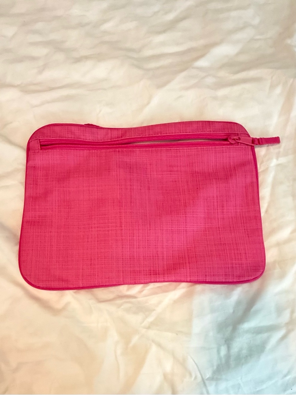 Thirty One POCKET A TOTE
Bright Pink RETIRED
Accessory Snaps Attachments